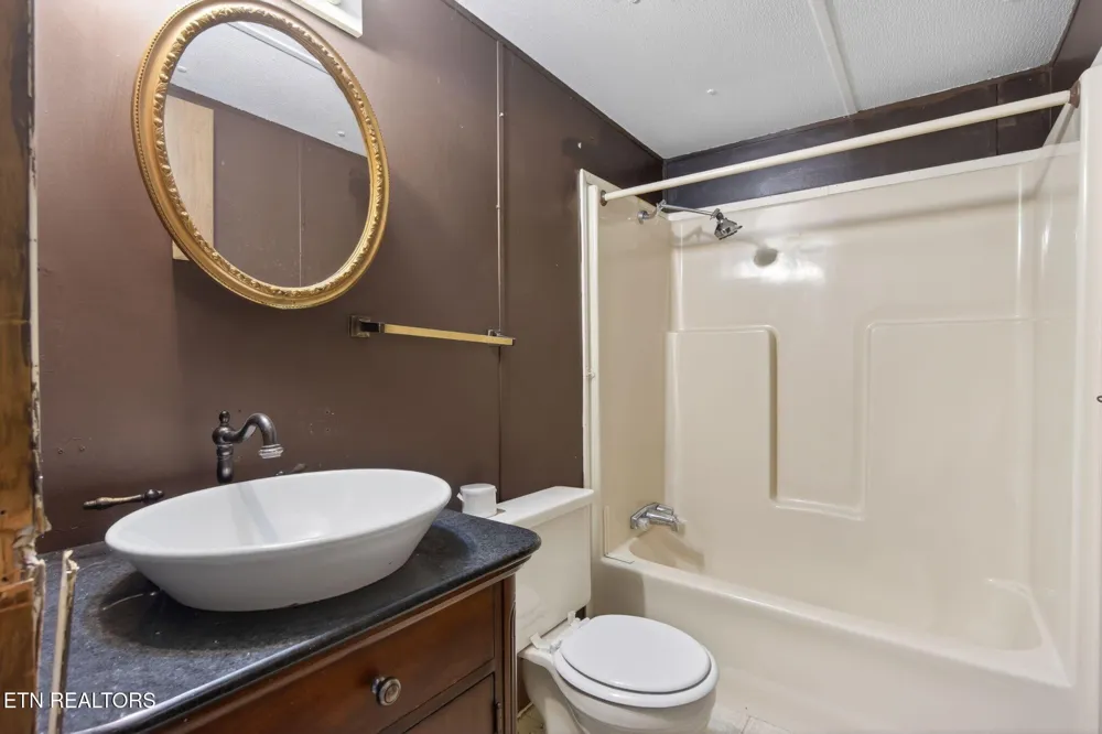 259 Freewill Ridge Rd Gainesboro, TN 38562