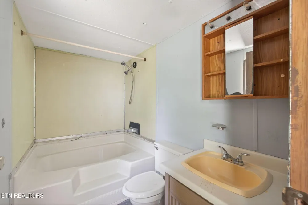 259 Freewill Ridge Rd Gainesboro, TN 38562