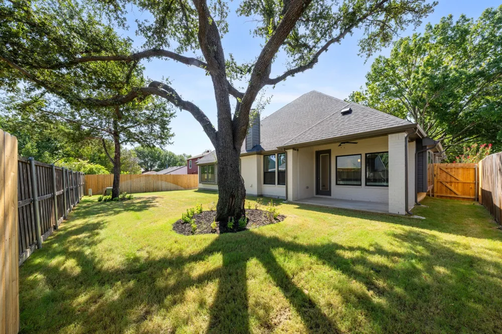 819 Beverly Drive Grapevine, TX 76051