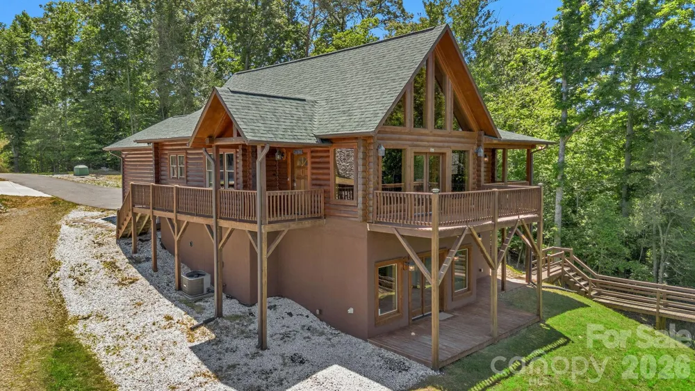 318 Heron Point Drive Wilkesboro, NC 28697