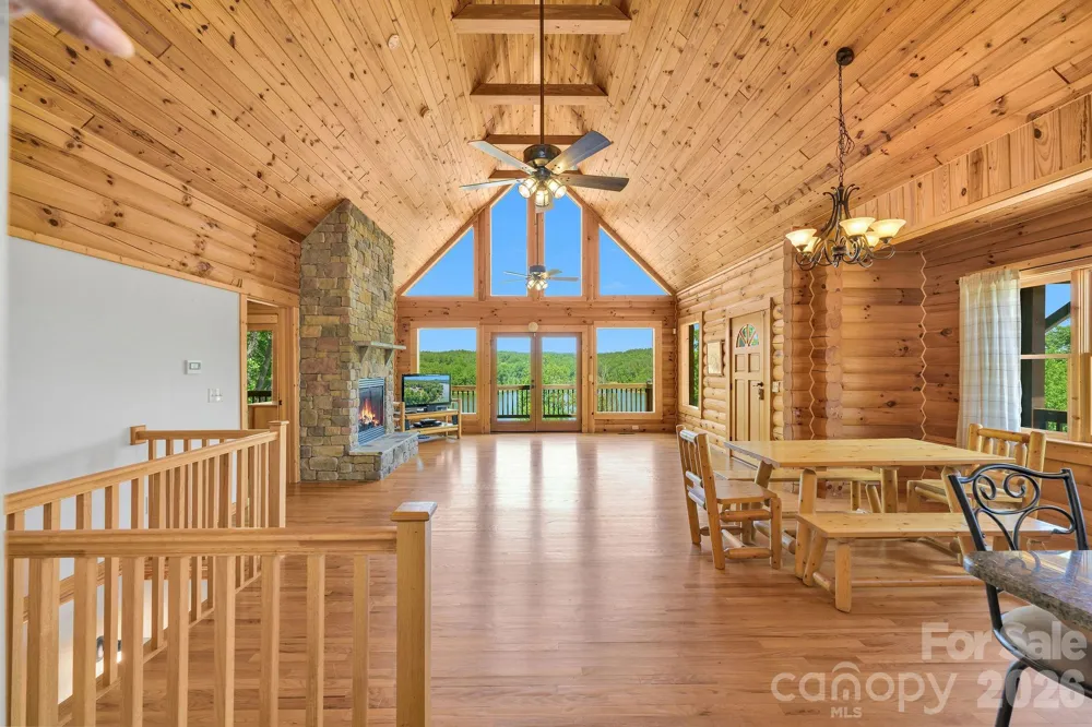 318 Heron Point Drive Wilkesboro, NC 28697