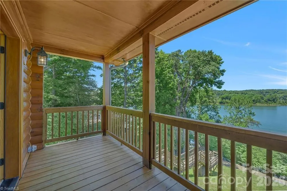 318 Heron Point Drive Wilkesboro, NC 28697