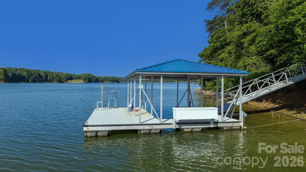 318 Heron Point Drive Wilkesboro, NC 28697