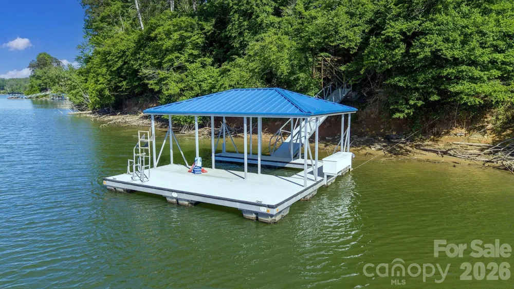 318 Heron Point Drive Wilkesboro, NC 28697