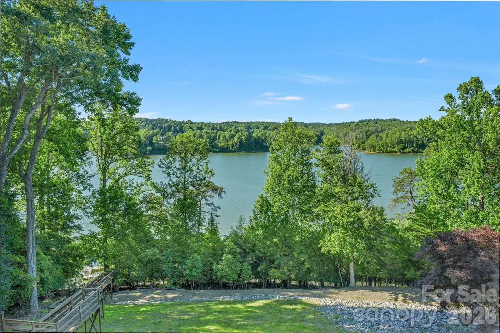 318 Heron Point Drive Wilkesboro, NC 28697