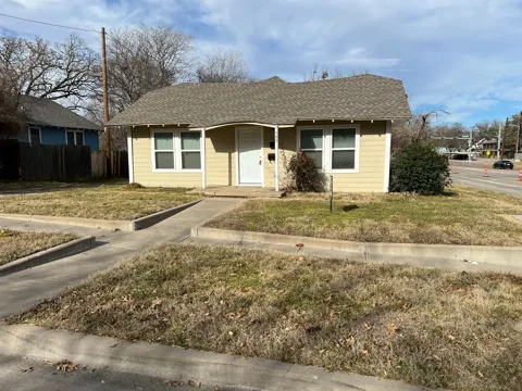 500 W Parkway Street #2