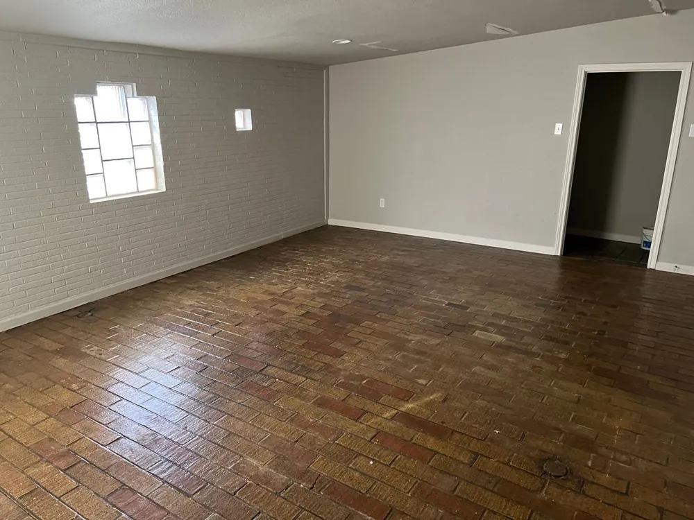 500 W Parkway Street #2 Denton, TX 76201