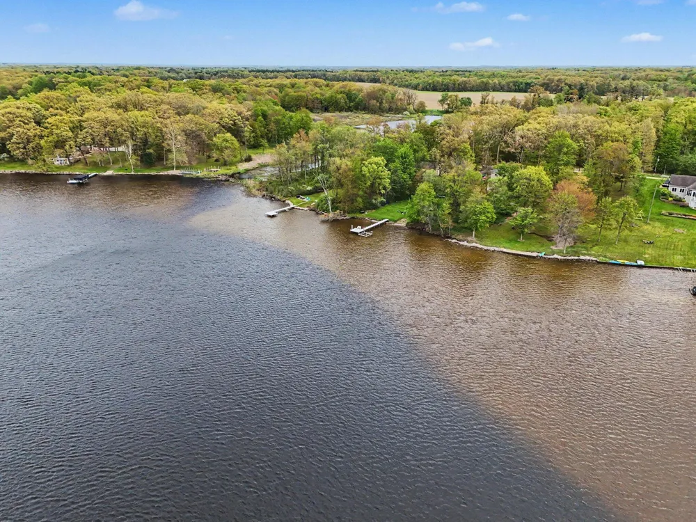 16 Baur Lane Vicksburg, MI 49097