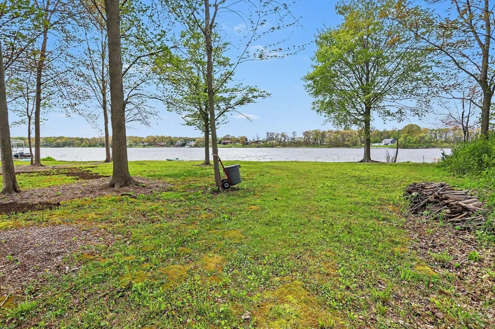 16 Baur Lane Vicksburg, MI 49097