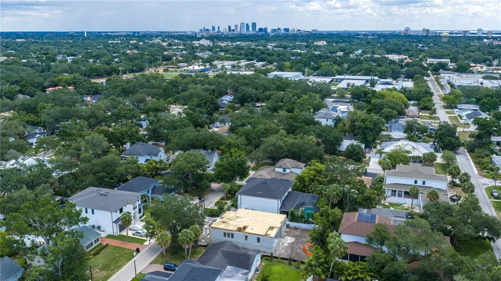 4506 W MELROSE AVENUE Tampa, FL 33629