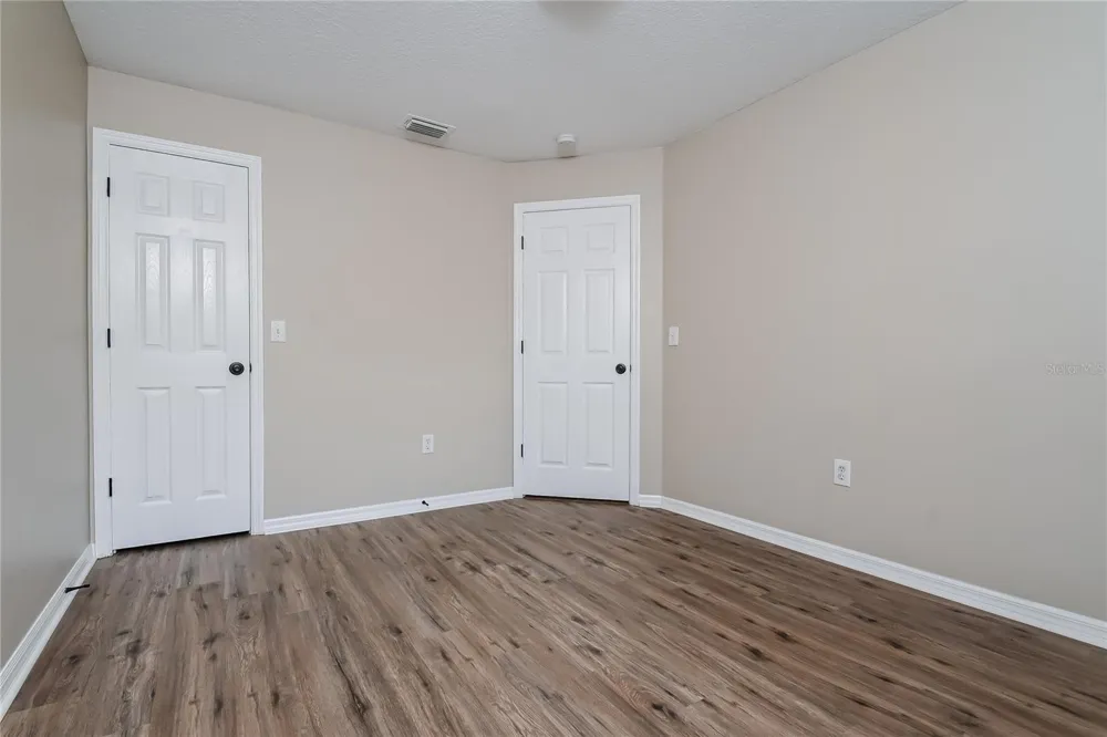 2221 MOUNTAIN MEADOW WAY Valrico, FL 33594