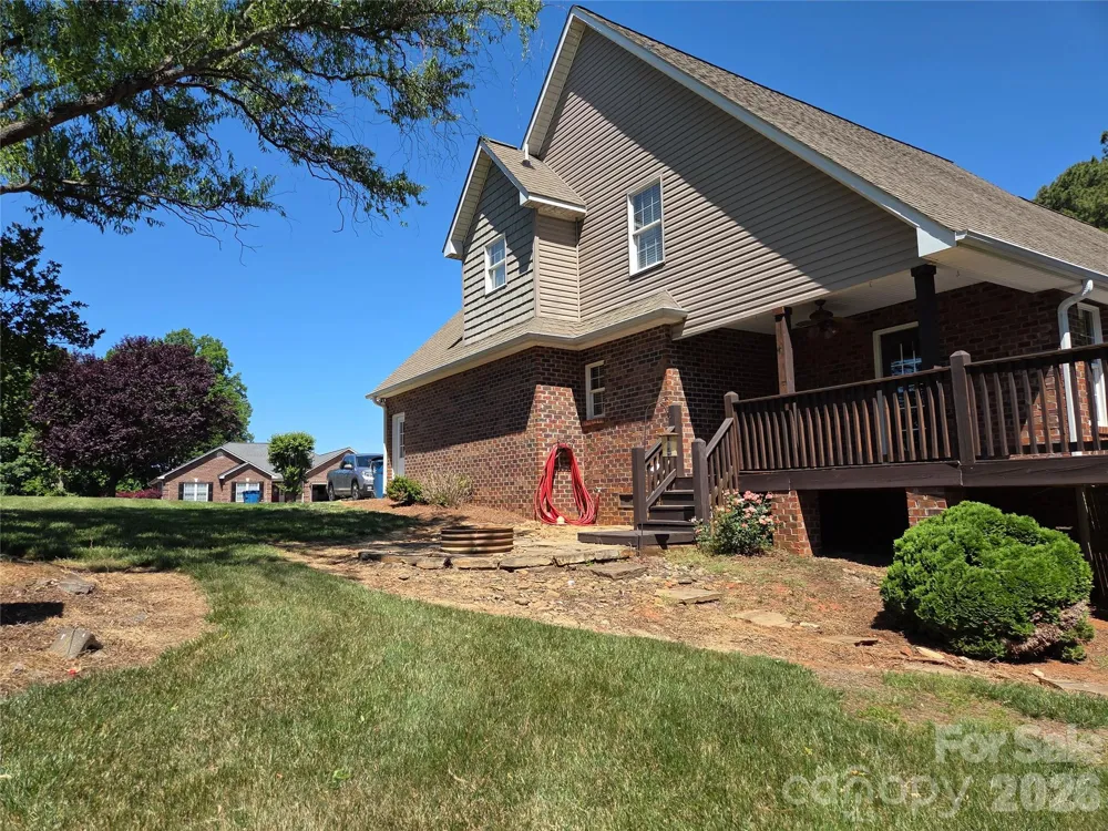 5510 Land Harbour Drive Granite Falls, NC 28630