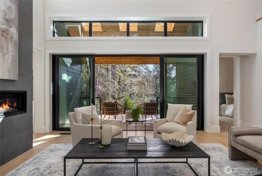 13982 13970 Manzanita Road NE Bainbridge Island, WA 98110