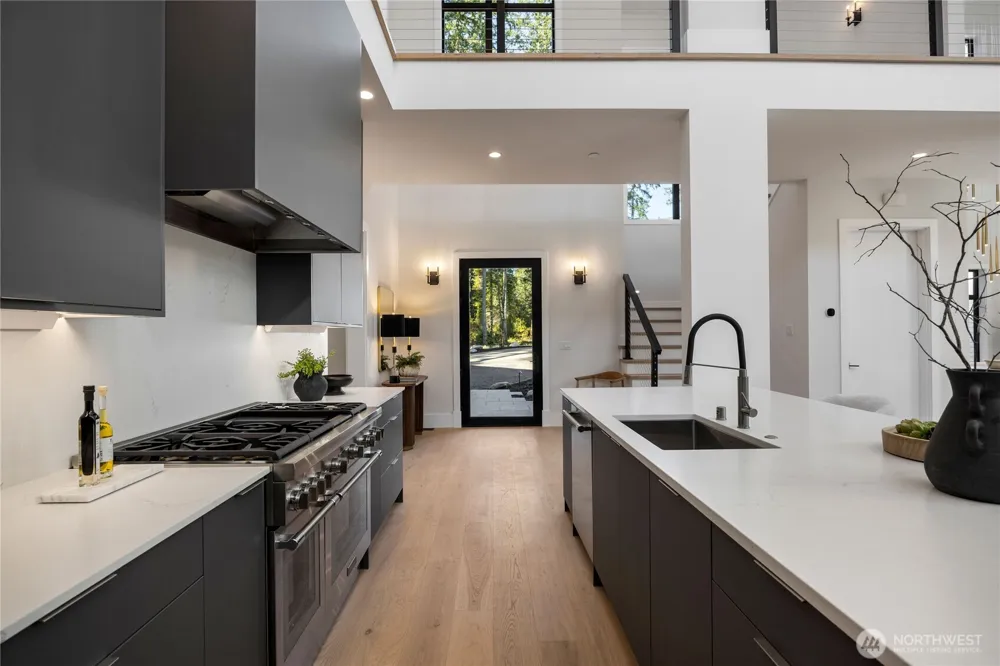 13982 13970 Manzanita Road NE Bainbridge Island, WA 98110