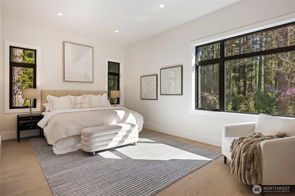 13982 13970 Manzanita Road NE Bainbridge Island, WA 98110