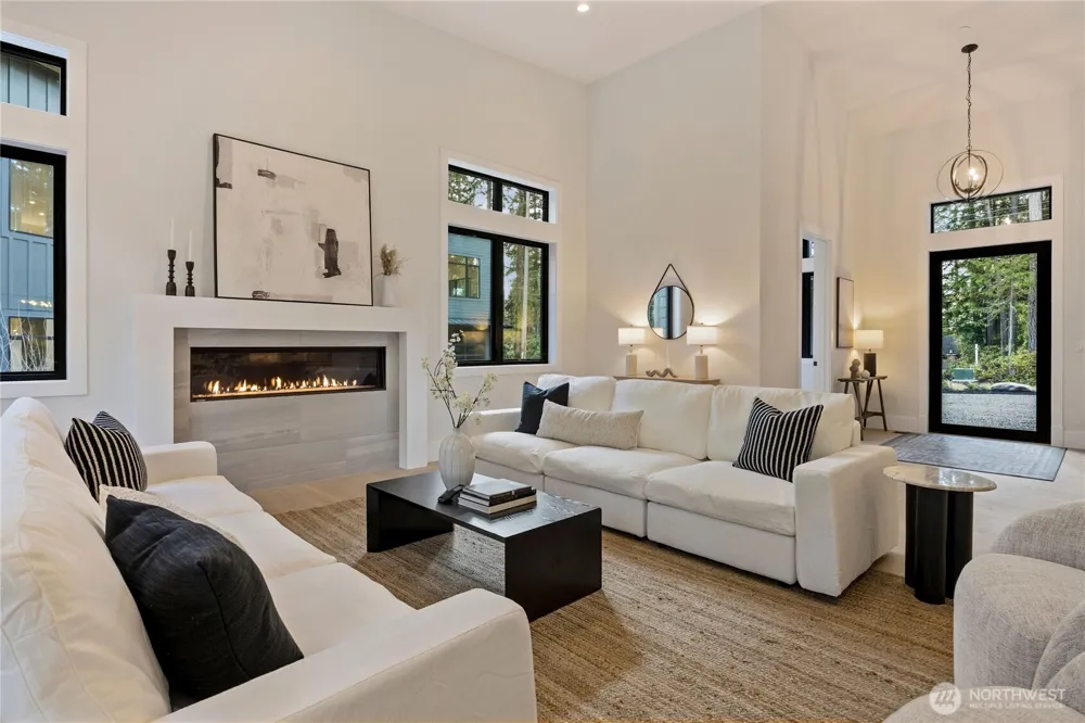 13982 13970 Manzanita Road NE Bainbridge Island, WA 98110