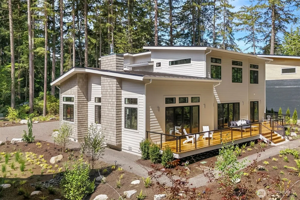 13982 13970 Manzanita Road NE Bainbridge Island, WA 98110