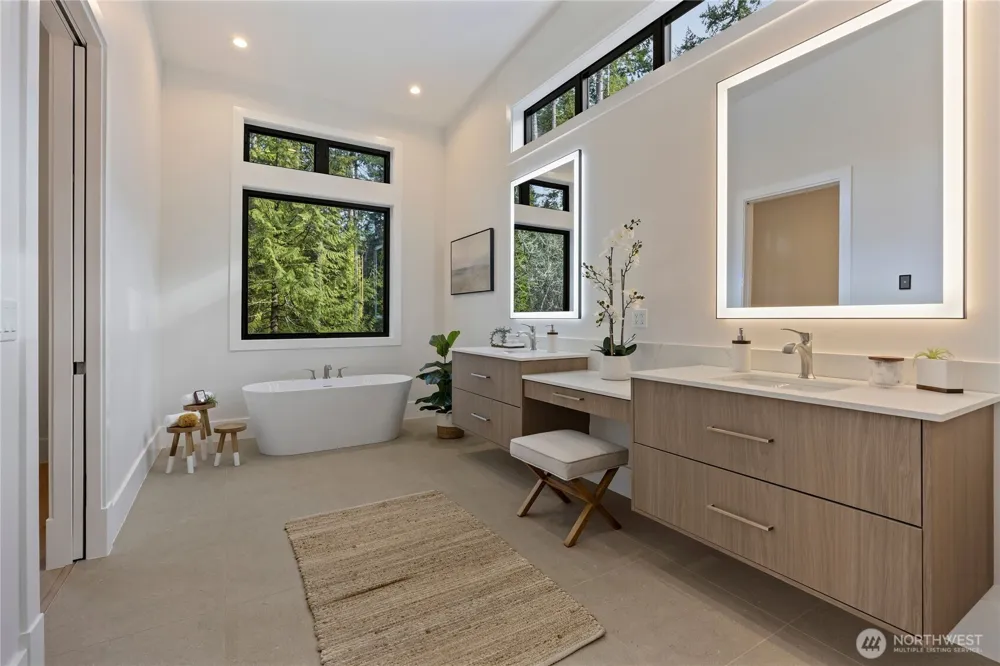 13982 13970 Manzanita Road NE Bainbridge Island, WA 98110