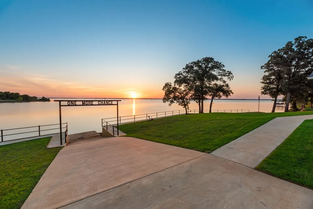 1144 Paradise Cove Streetman, TX 75859
