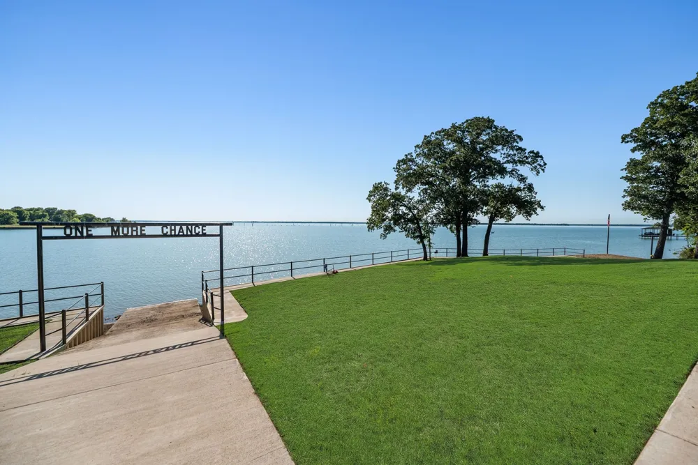 1144 Paradise Cove Streetman, TX 75859