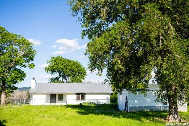 3584 Privilege Creek Road Bandera, TX 78063