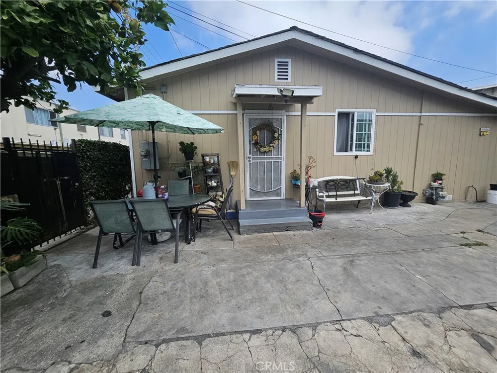 6519 Middleton Street Huntington Park, CA 90255