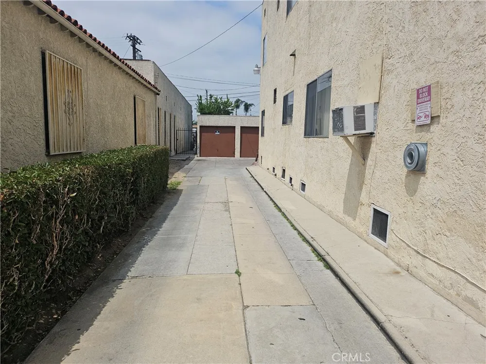 6519 Middleton Street Huntington Park, CA 90255