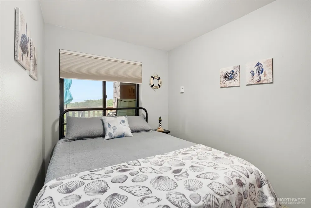 2855 S Forrest Street #203 Westport, WA 98595