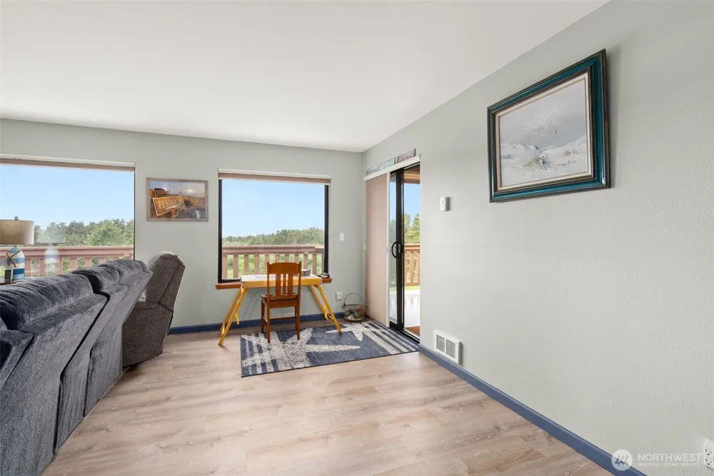 2855 S Forrest Street #203 Westport, WA 98595