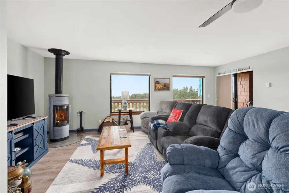 2855 S Forrest Street #203 Westport, WA 98595