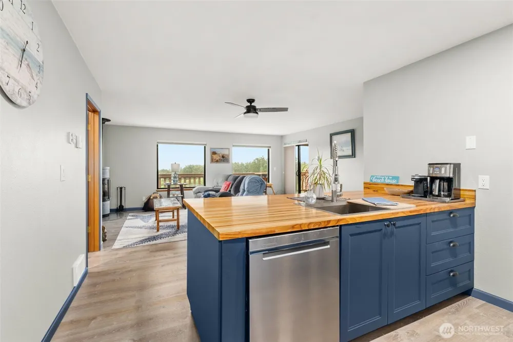 2855 S Forrest Street #203 Westport, WA 98595