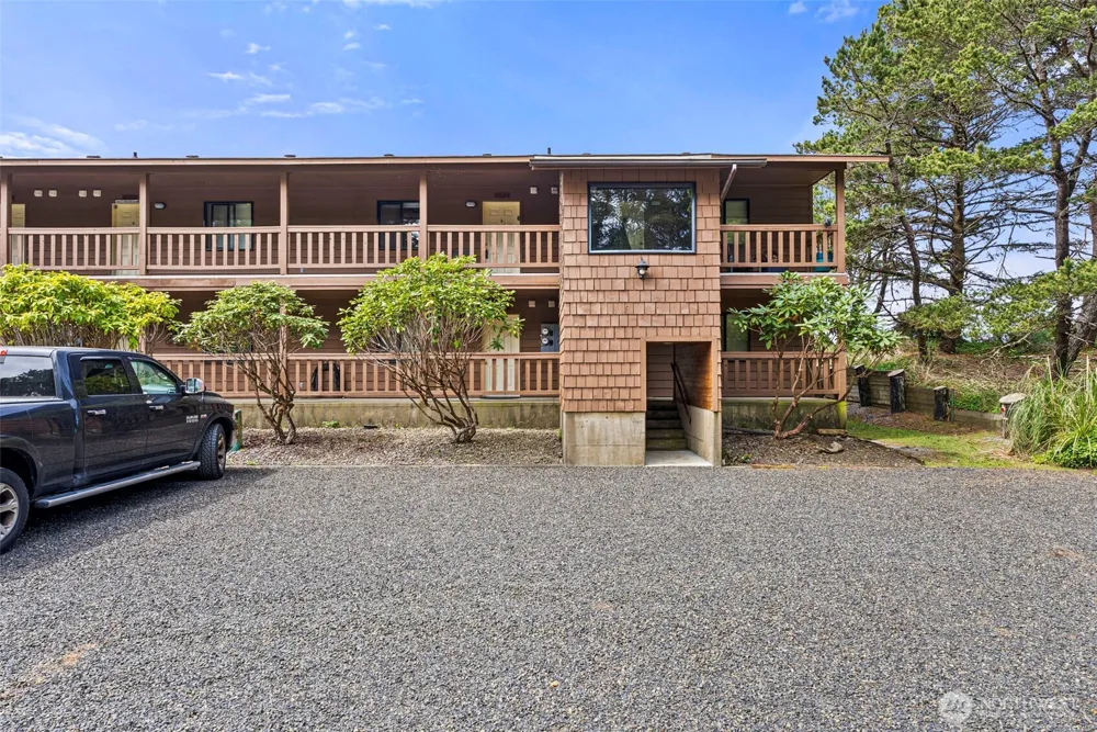 2855 S Forrest Street #203 Westport, WA 98595