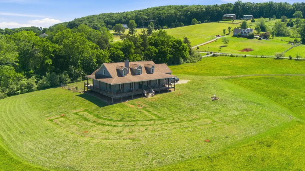 5975 Grasshopper Rd Birchwood, TN 37308
