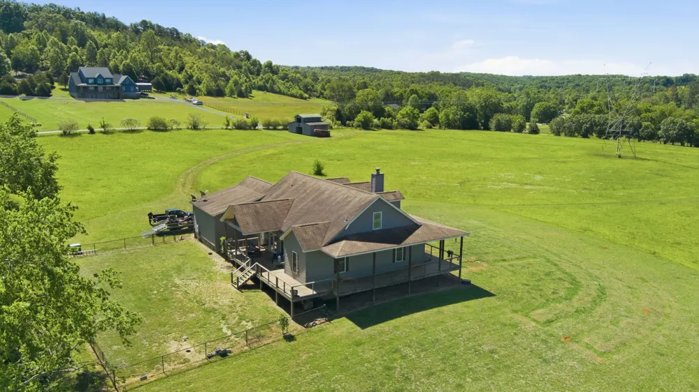 5975 Grasshopper Rd Birchwood, TN 37308