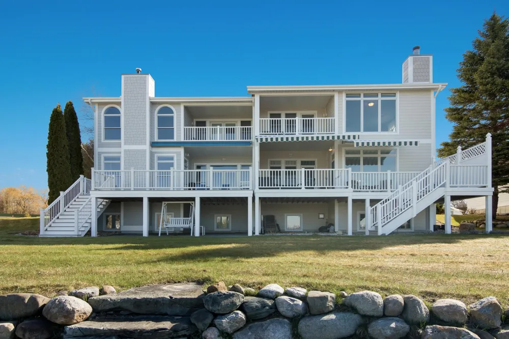 7484 Huckleberry Lane Milton Township, MI 49648