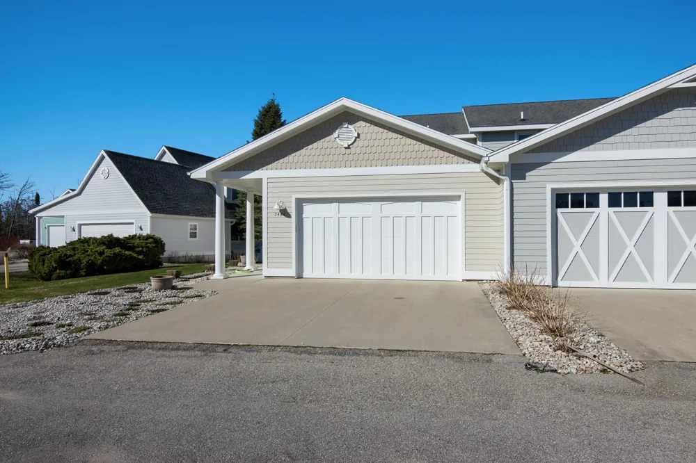 7484 Huckleberry Lane Milton Township, MI 49648