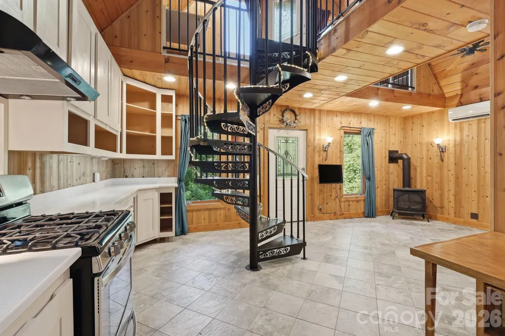 98 Sparkling Springs Road Fairview, NC 28730