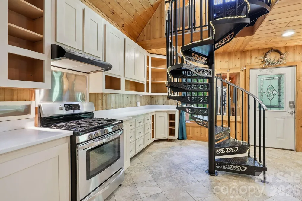 98 Sparkling Springs Road Fairview, NC 28730