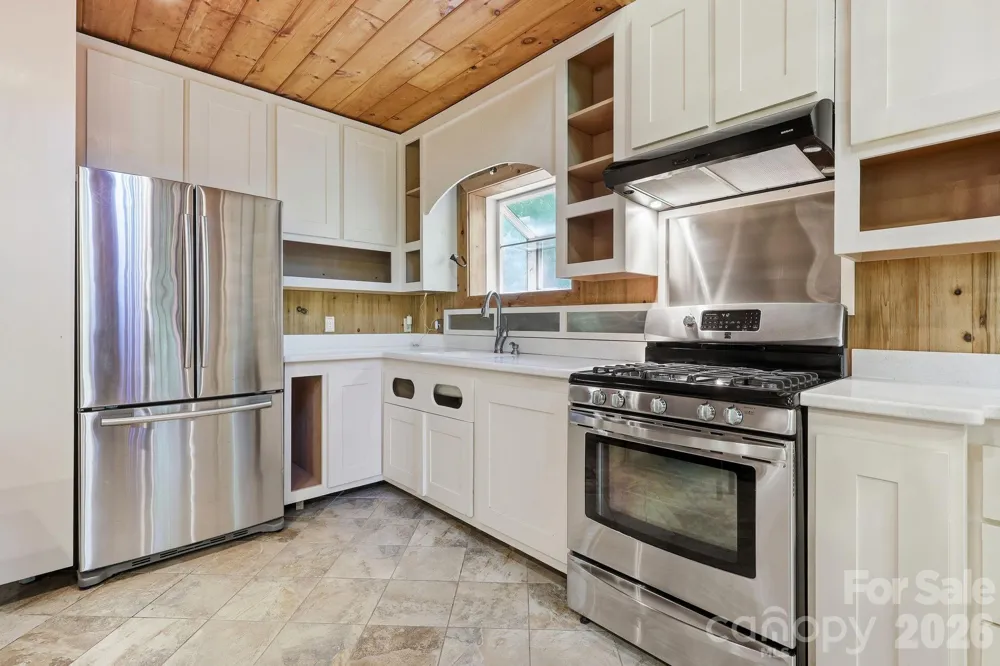 98 Sparkling Springs Road Fairview, NC 28730