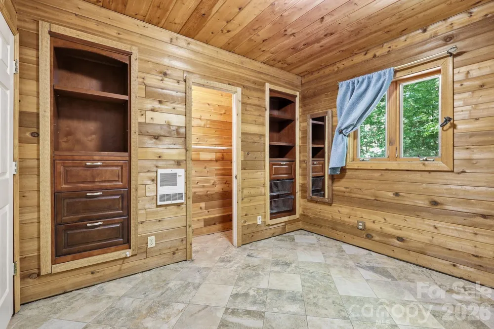 98 Sparkling Springs Road Fairview, NC 28730