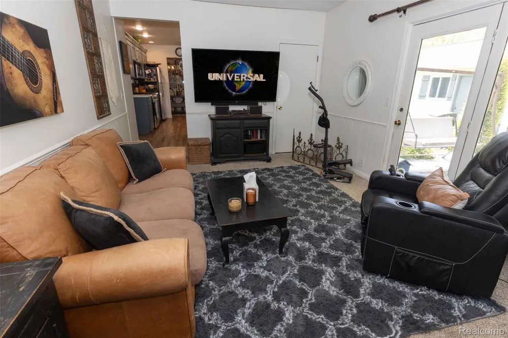 1227 Jackson Street Lapeer City, MI 48446