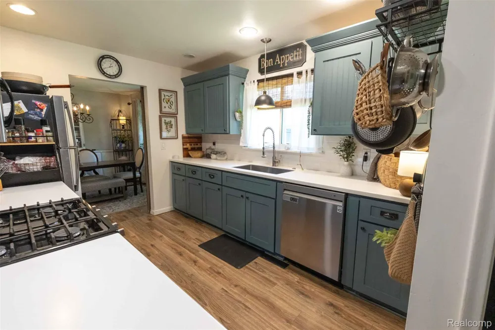 1227 Jackson Street Lapeer City, MI 48446