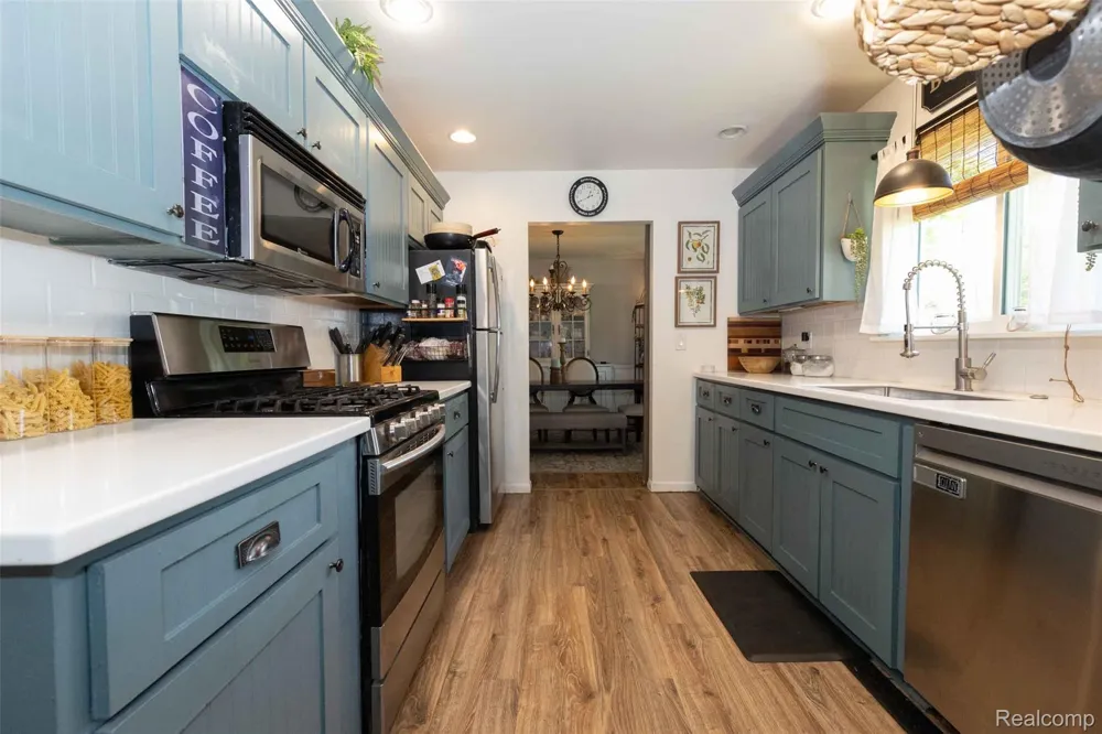 1227 Jackson Street Lapeer City, MI 48446