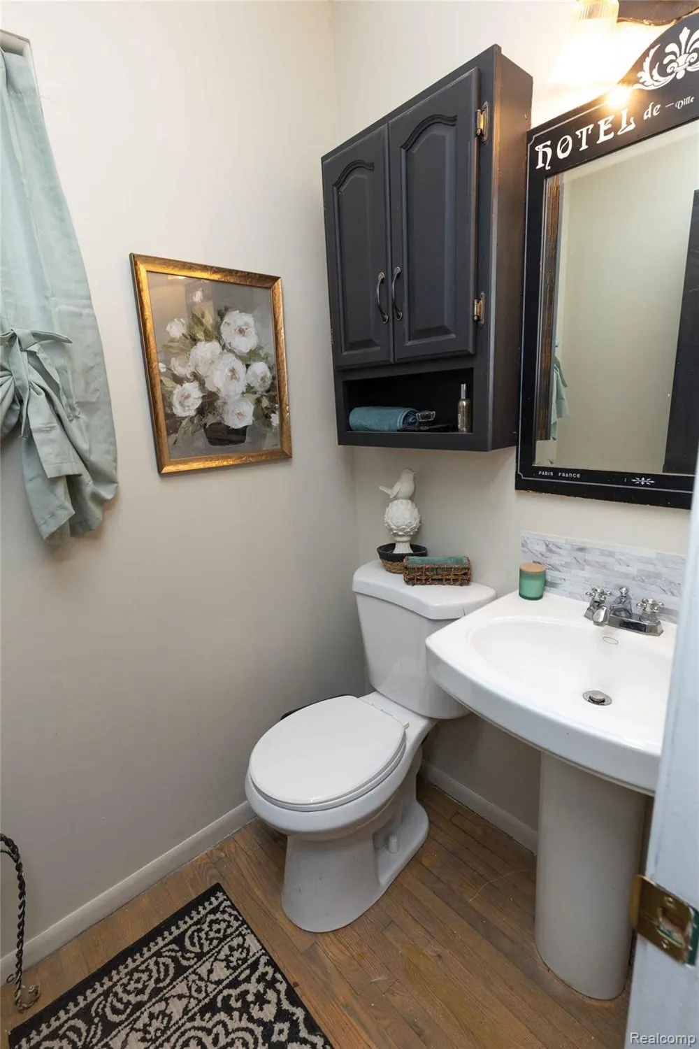 1227 Jackson Street Lapeer City, MI 48446