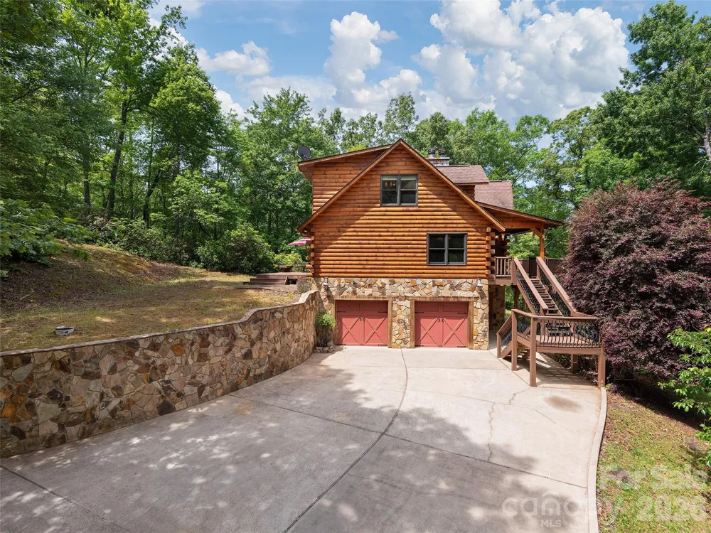 413 Green Hills Road Mill Spring, NC 28756