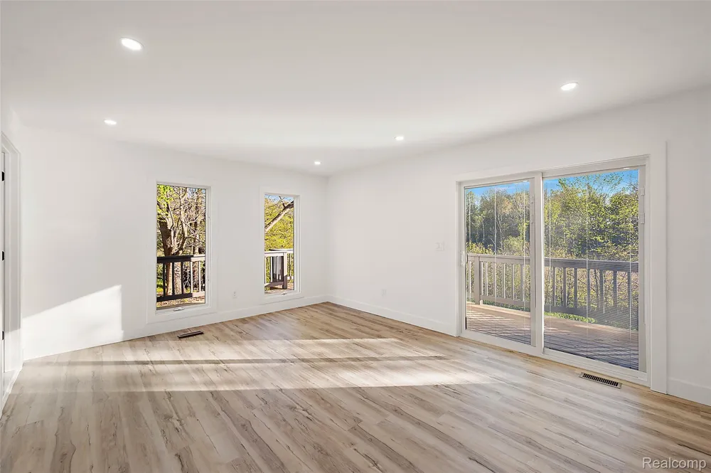 1585 Houghton Trail Groveland Township, MI 48462