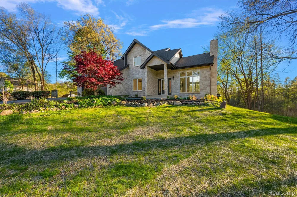 1585 Houghton Trail Groveland Township, MI 48462
