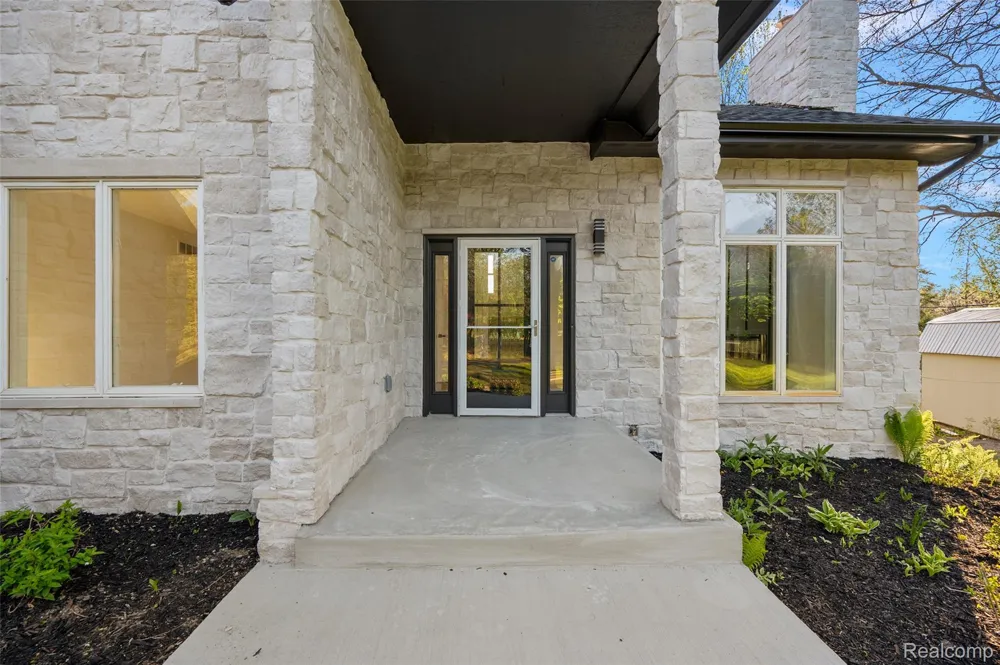 1585 Houghton Trail Groveland Township, MI 48462