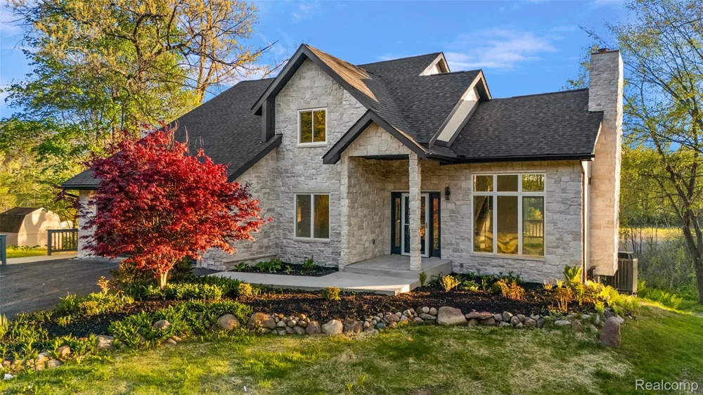 1585 Houghton Trail Groveland Township, MI 48462