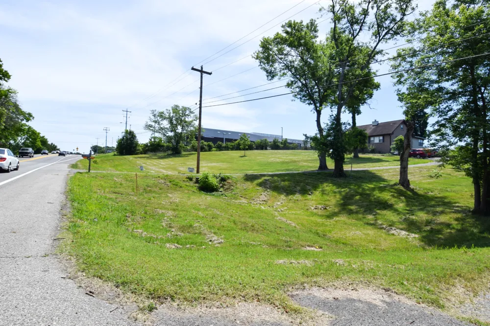 1933 Long Hollow Pike Gallatin, TN 37066